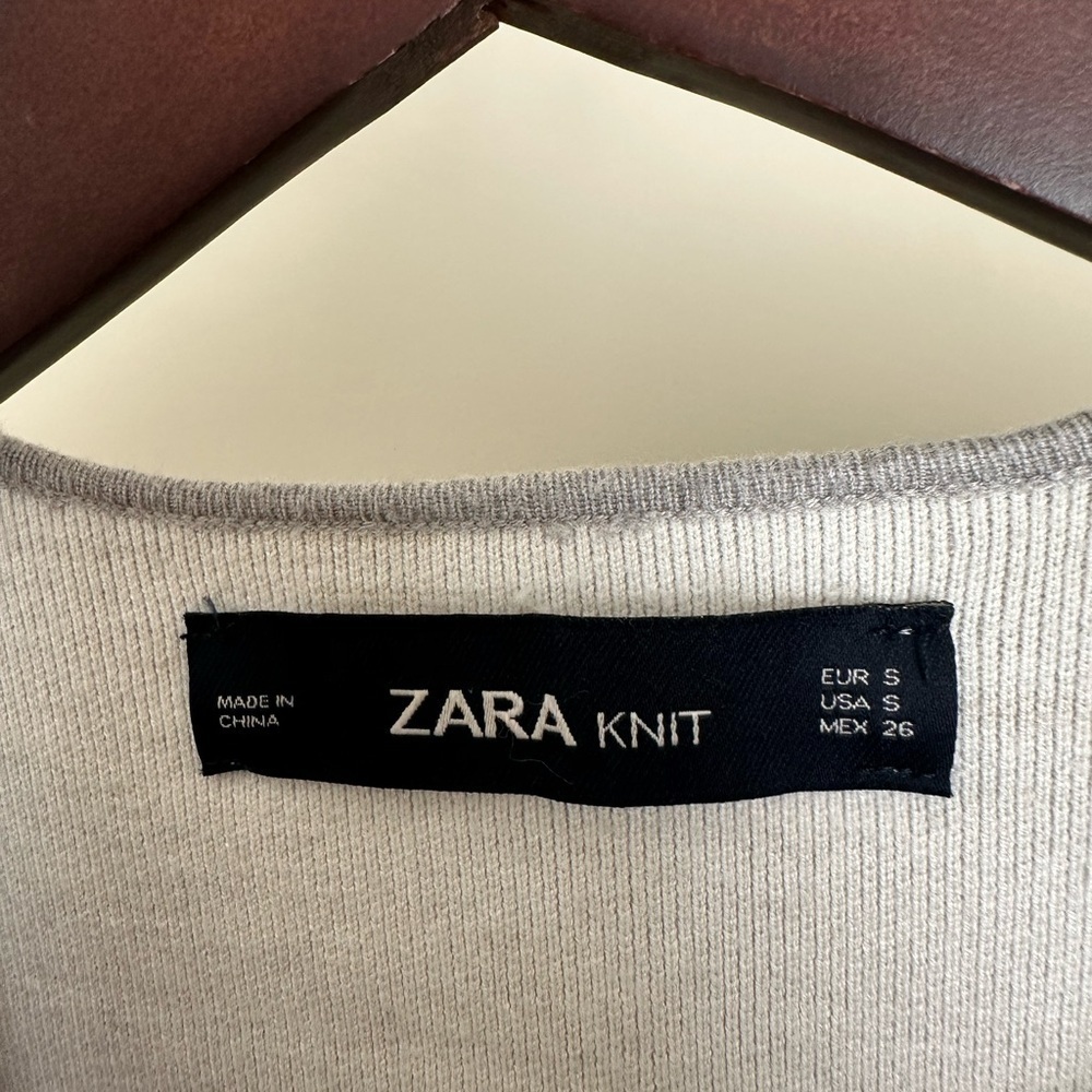 Women’s Zara Brand Cardigan - Picture 3 of 4